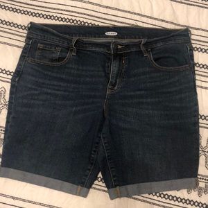 Slim Cut Bermuda Shorts
